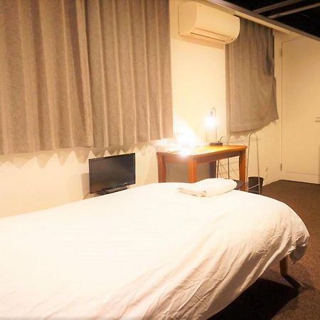 Beehive Hostel Osaka Exterior photo
