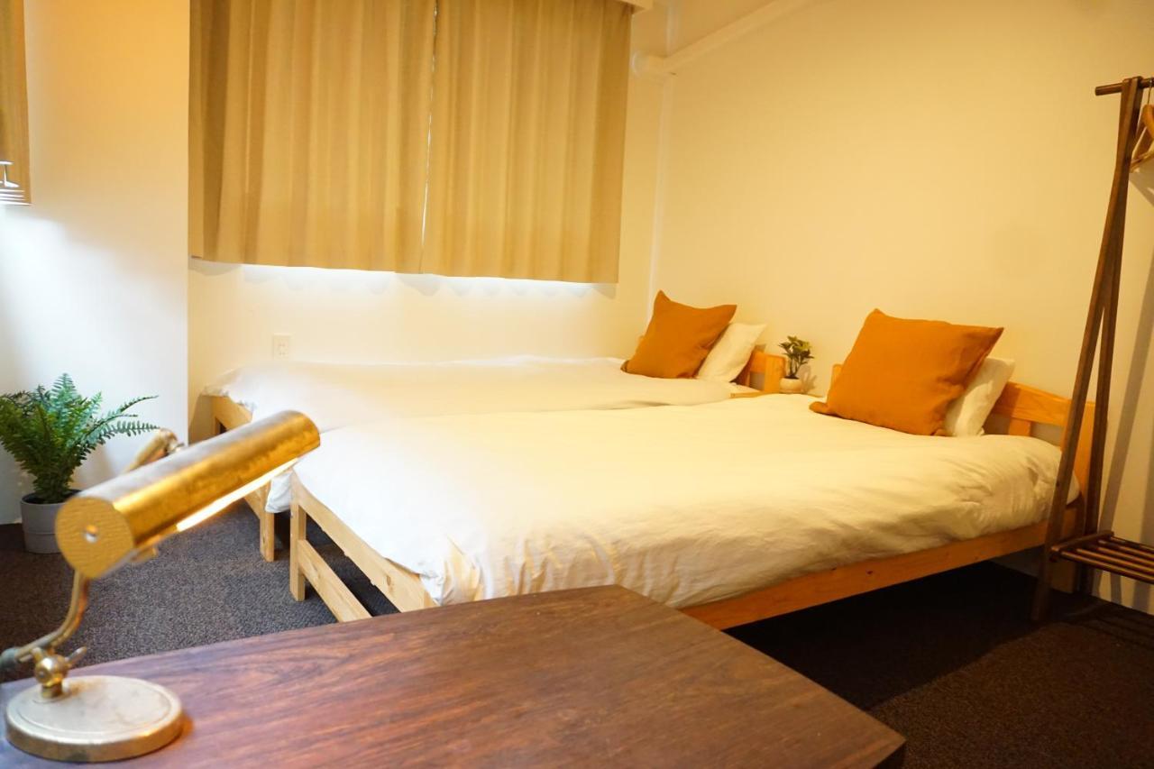 Beehive Hostel Osaka Exterior photo