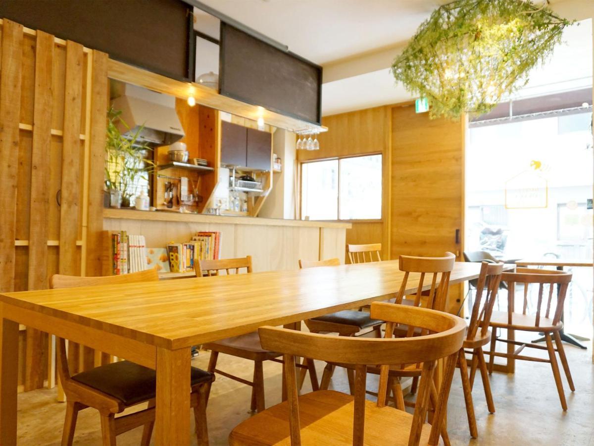 Beehive Hostel Osaka Exterior photo
