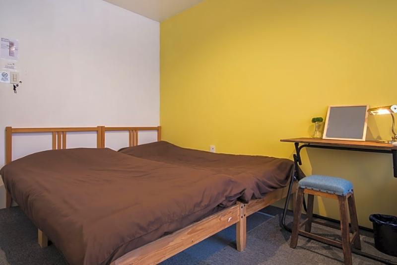Beehive Hostel Osaka Exterior photo