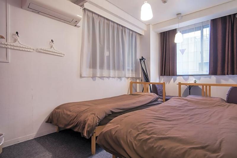 Beehive Hostel Osaka Exterior photo