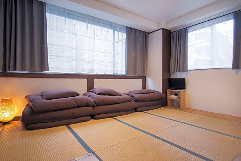 Beehive Hostel Osaka Exterior photo